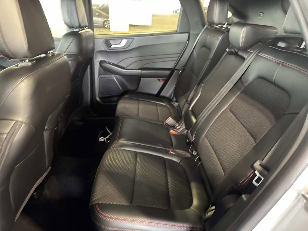 Certified 2025 Ford Escape ST-Line image 12