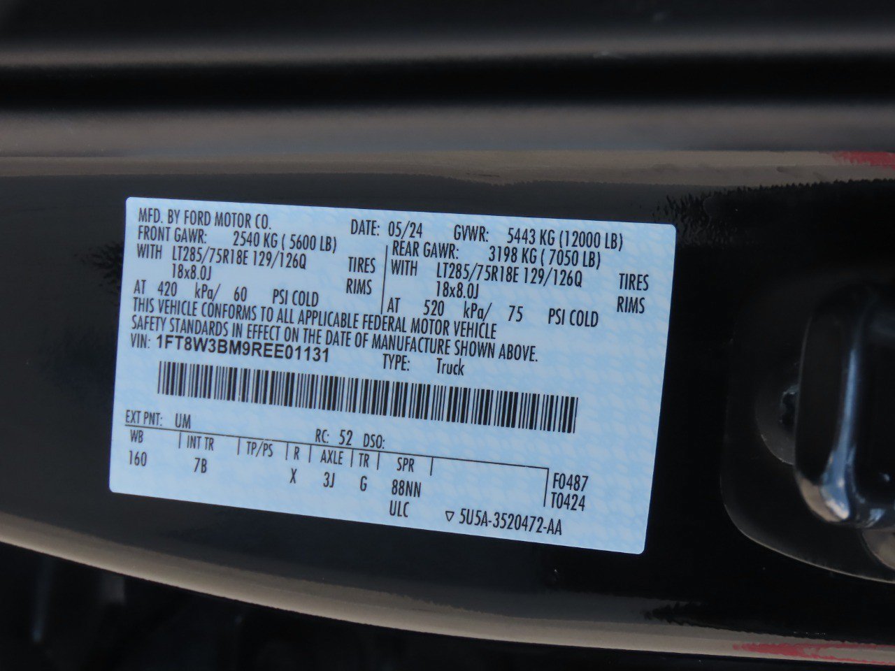 Certified 2024 Ford F350 Platinum w/ Tremor Off-Road Package AWD/4WD image 30