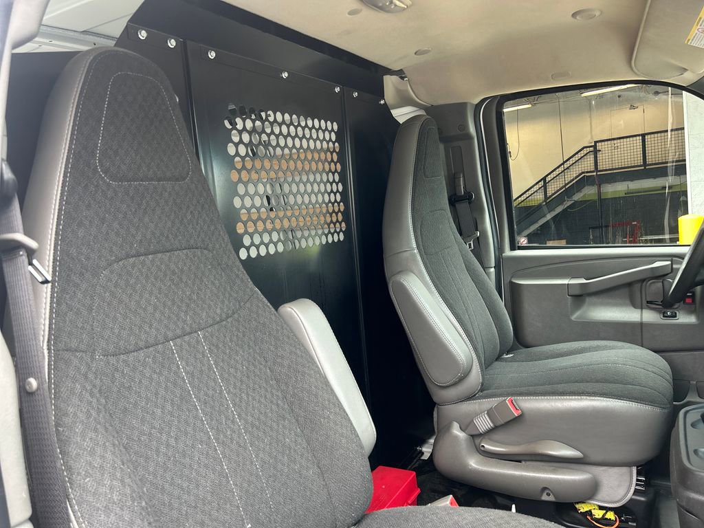 Used 2024 Chevrolet Express 2500 w/ Driver Convenience Package RWD image 27