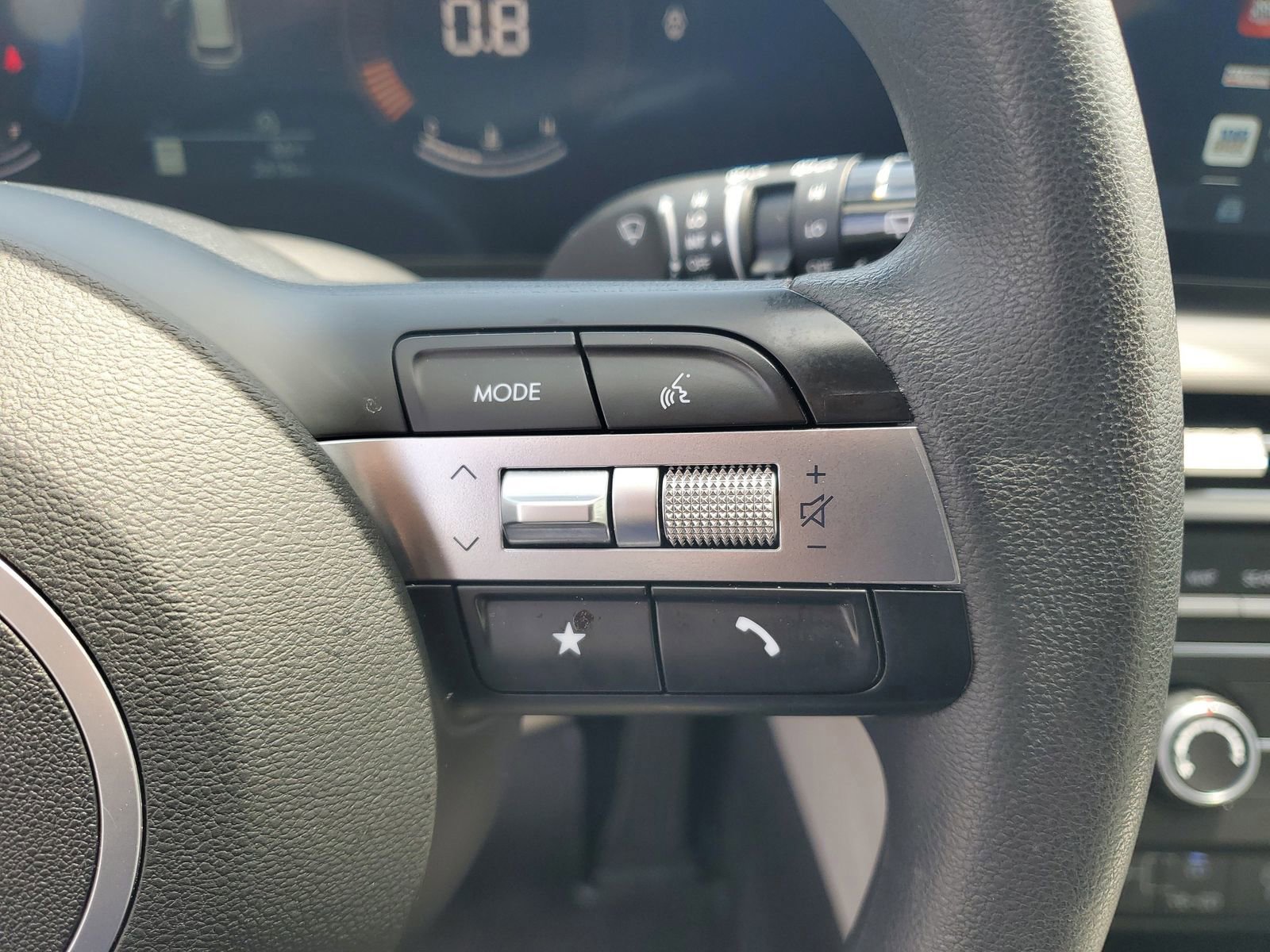 Used 2025 Hyundai Tucson SE image 19