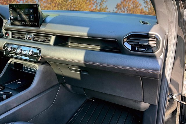 Used 2023 Honda Pilot TrailSport image 19