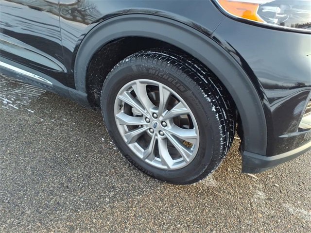 Certified 2023 Ford Explorer XLT w/ Equipment Group 202A image 4