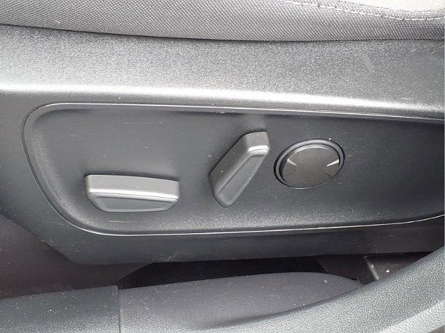 Certified 2021 Ford Escape SE w/ SE Sport Appearance Package image 15