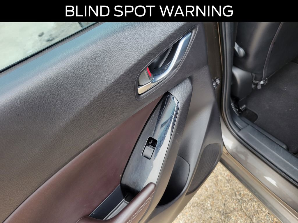 Used 2018 MAZDA MAZDA3 Touring image 14