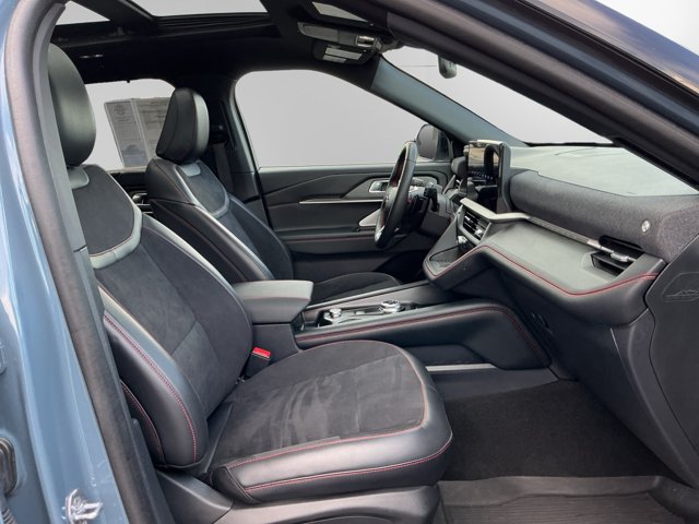 Certified 2025 Ford Explorer ST AWD/4WD image 15