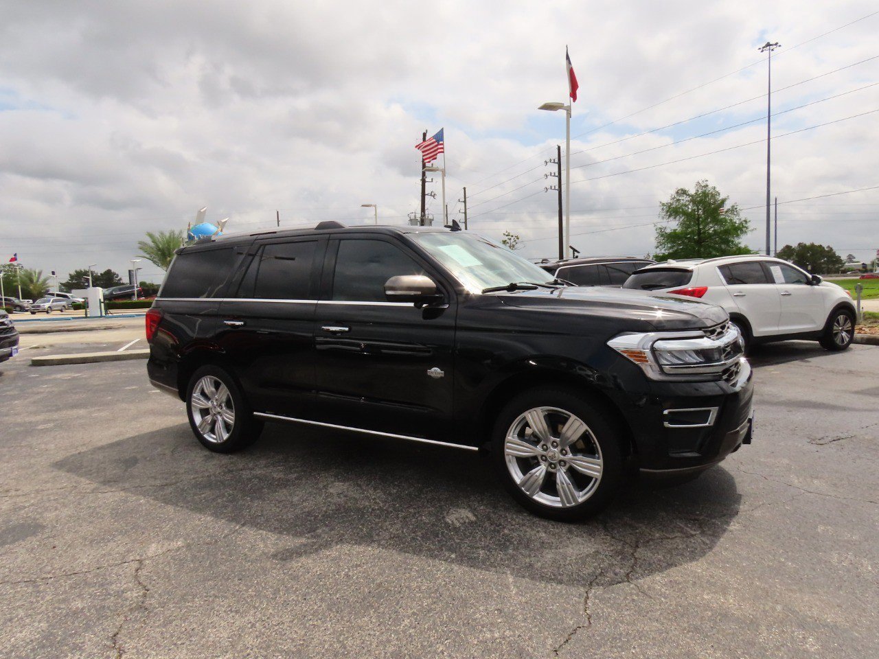 Certified 2024 Ford Expedition King Ranch AWD/4WD image 7