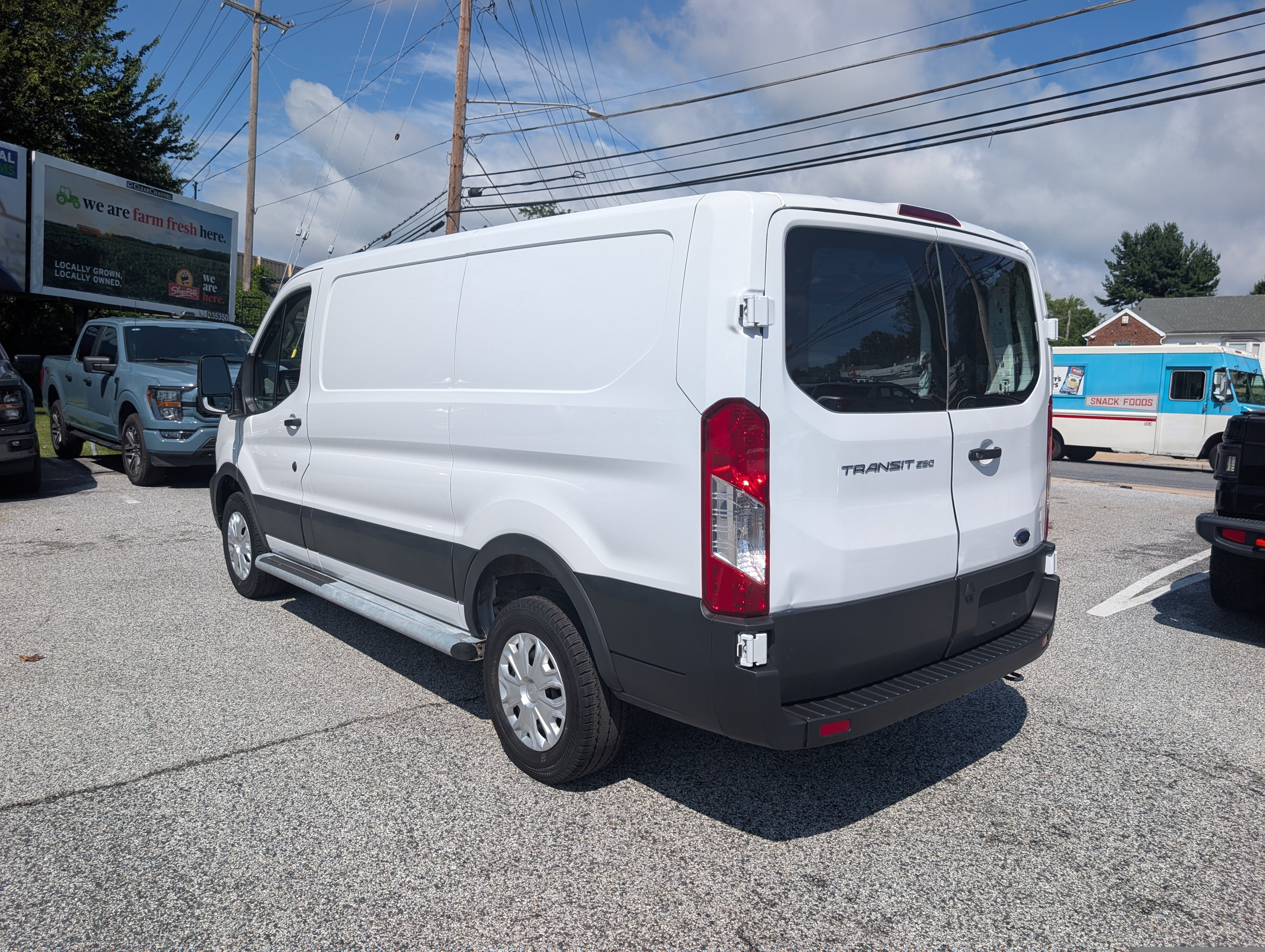 Certified 2025 Ford Transit 250 Low Roof w/ Exterior Upgrade Package RWD image 5