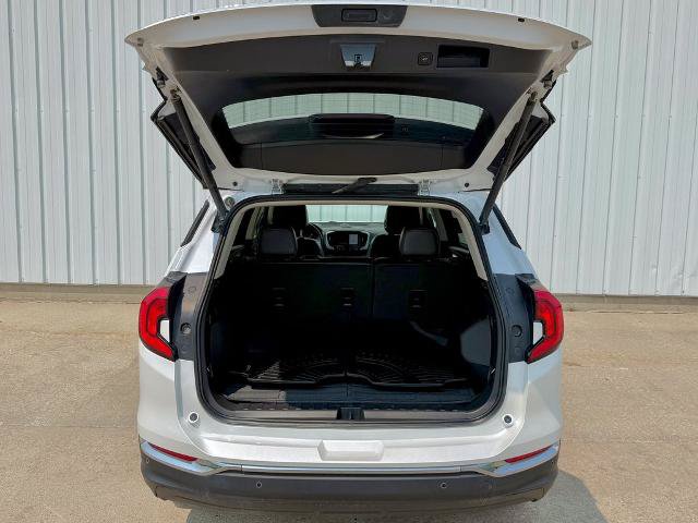 Used 2021 GMC Terrain SLT w/ Infotainment Package II AWD/4WD image 16
