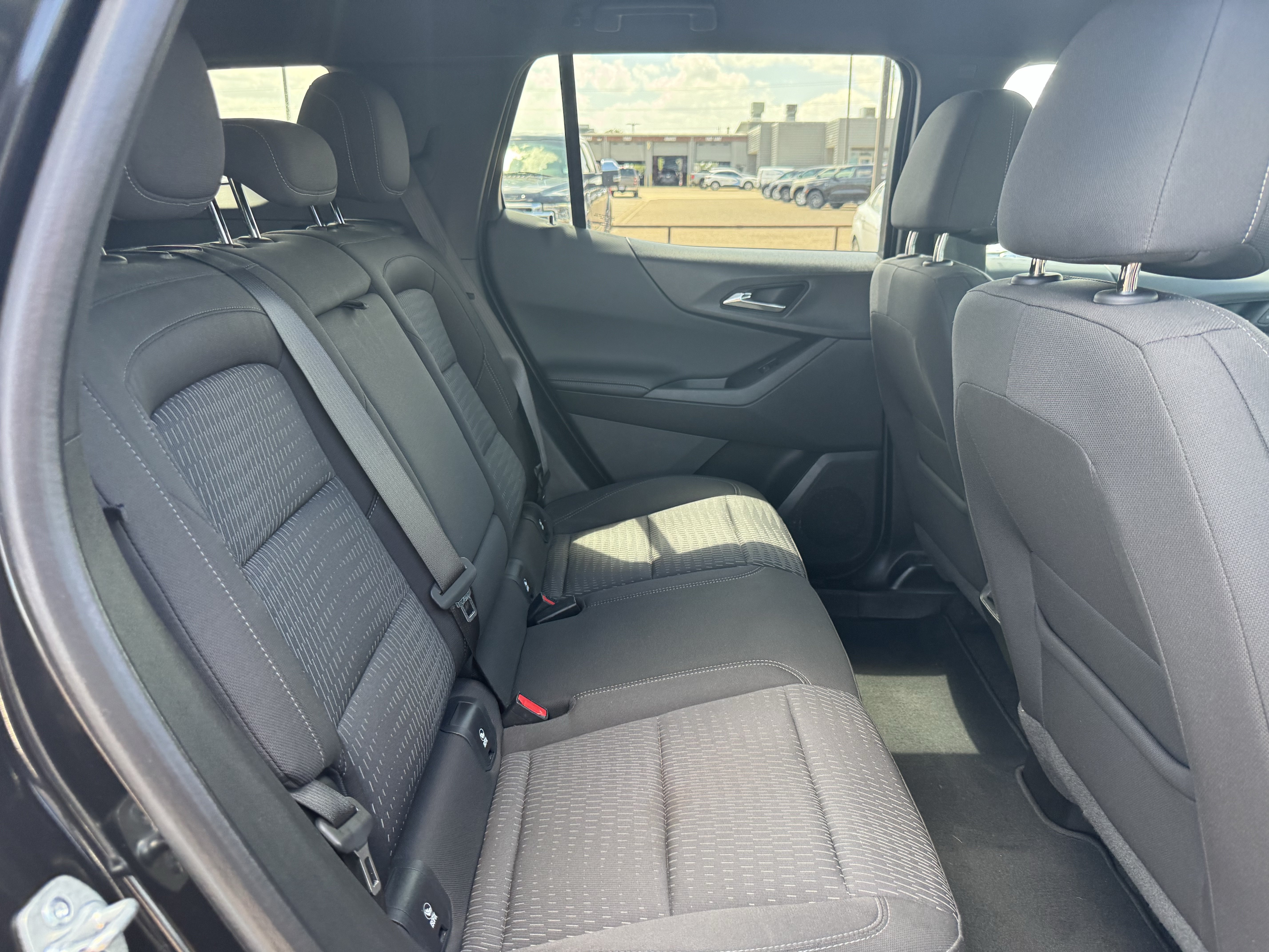 Used 2025 Chevrolet Equinox LT w/ Midnight Edition FWD image 29