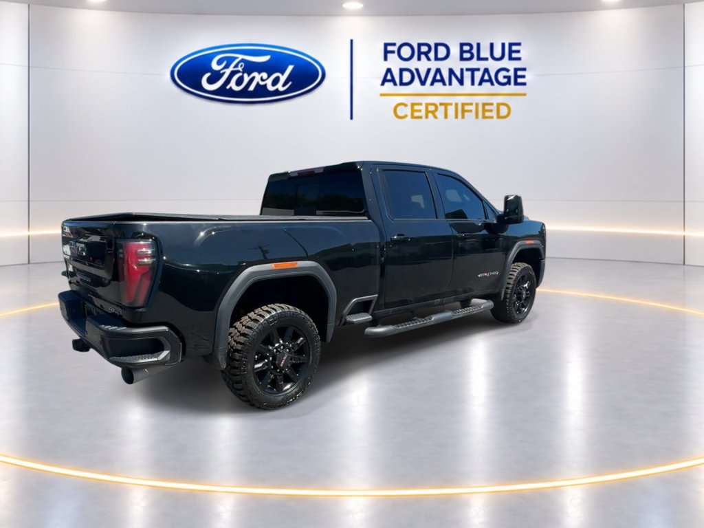 Used 2025 GMC Sierra 2500 AT4 w/ Technology Package AWD/4WD image 2