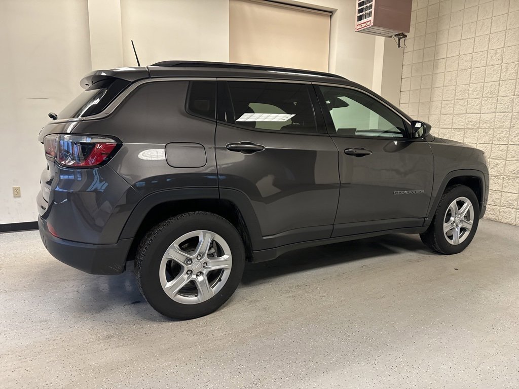 Used 2023 Jeep Compass Latitude w/ Convenience Group image 8