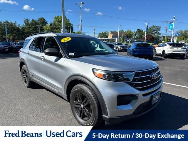 Certified 2022 Ford Explorer XLT w/ Class IV Trailer Tow Package AWD/4WD image 1