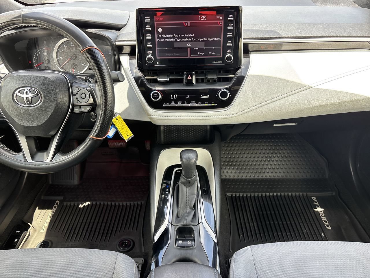 Used 2021 Toyota Corolla SE FWD image 14