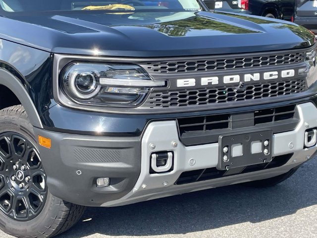 Certified 2025 Ford Bronco Sport Badlands AWD/4WD image 2