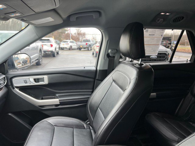 Certified 2023 Ford Explorer Limited w/ Equipment Group 301A image 25