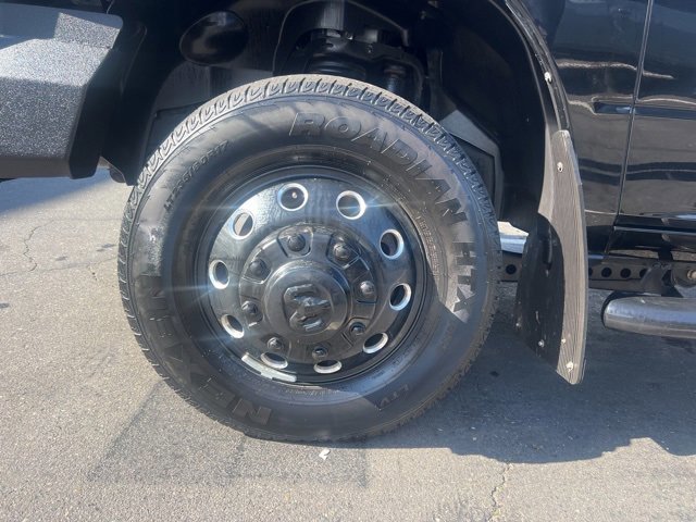 Used 2022 RAM 3500 Big Horn w/ Night Edition image 7