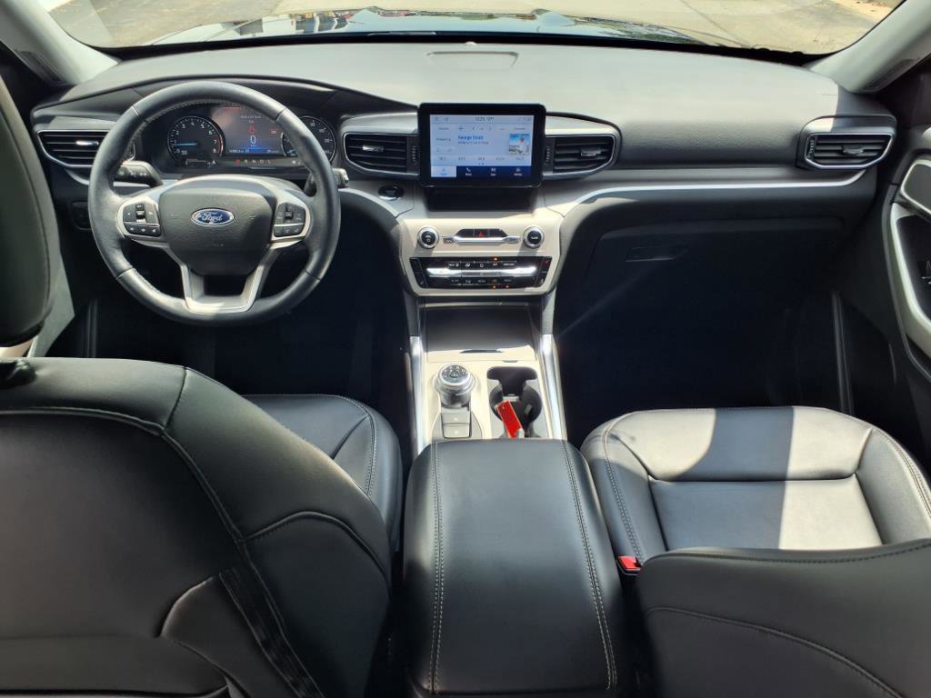 Certified 2023 Ford Explorer XLT w/ Equipment Group 202A image 11