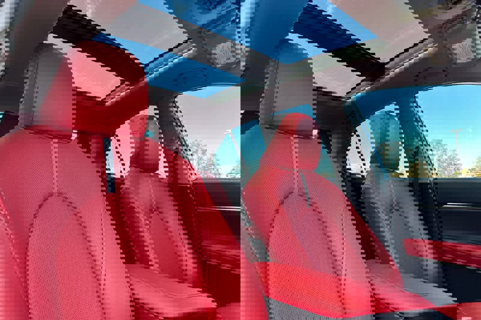 Used 2021 Toyota Camry XSE w/ Navigation Package image 16