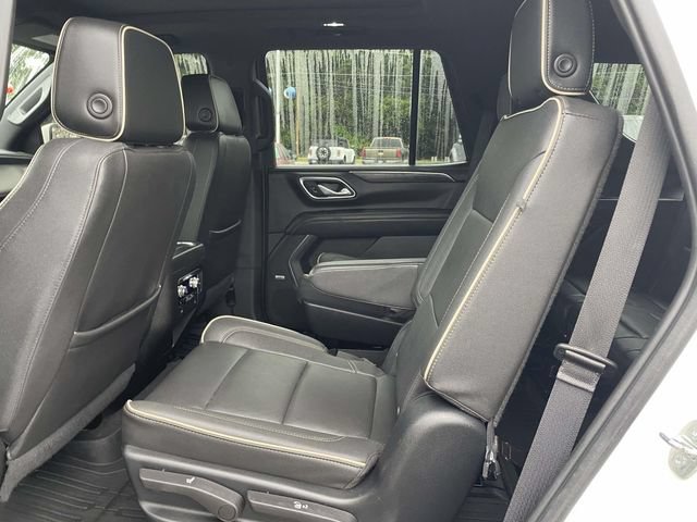 Used 2023 GMC Yukon SLT w/ SLT Premium Package AWD/4WD image 11