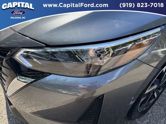 Used 2025 Nissan Sentra SV FWD image 11