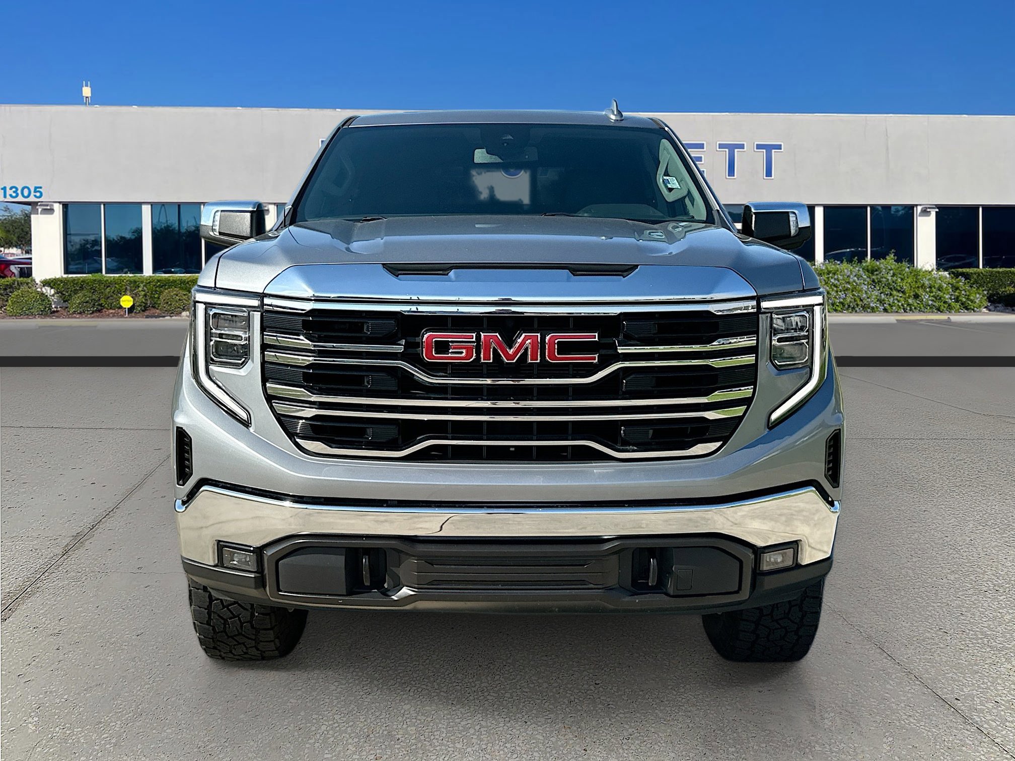 Used 2024 GMC Sierra 1500 SLT w/ SLT Premium Package image 8