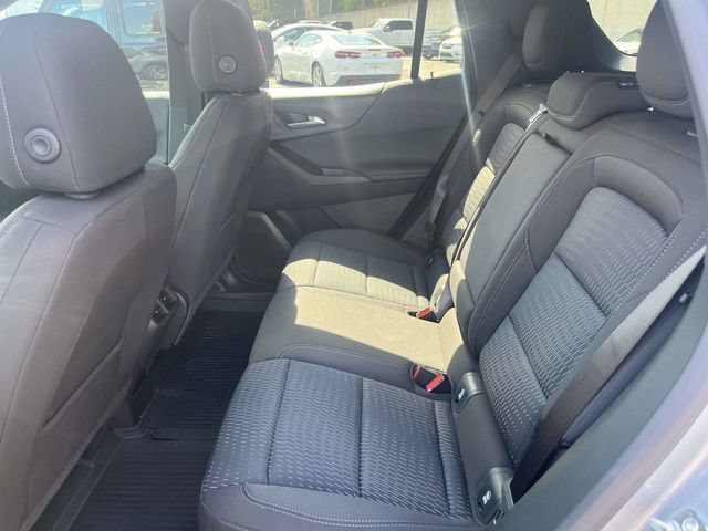 Used 2026 Chevrolet Equinox LT w/ Safety and Technology Package FWD image 13