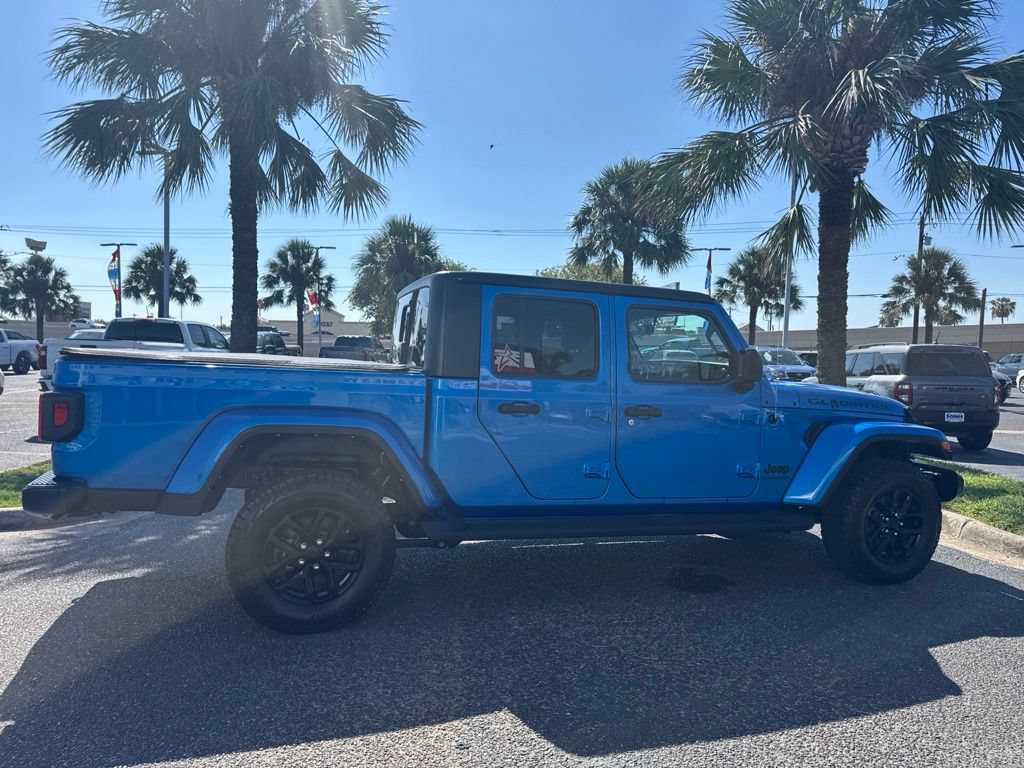 Used 2022 Jeep Gladiator Sport AWD/4WD image 5