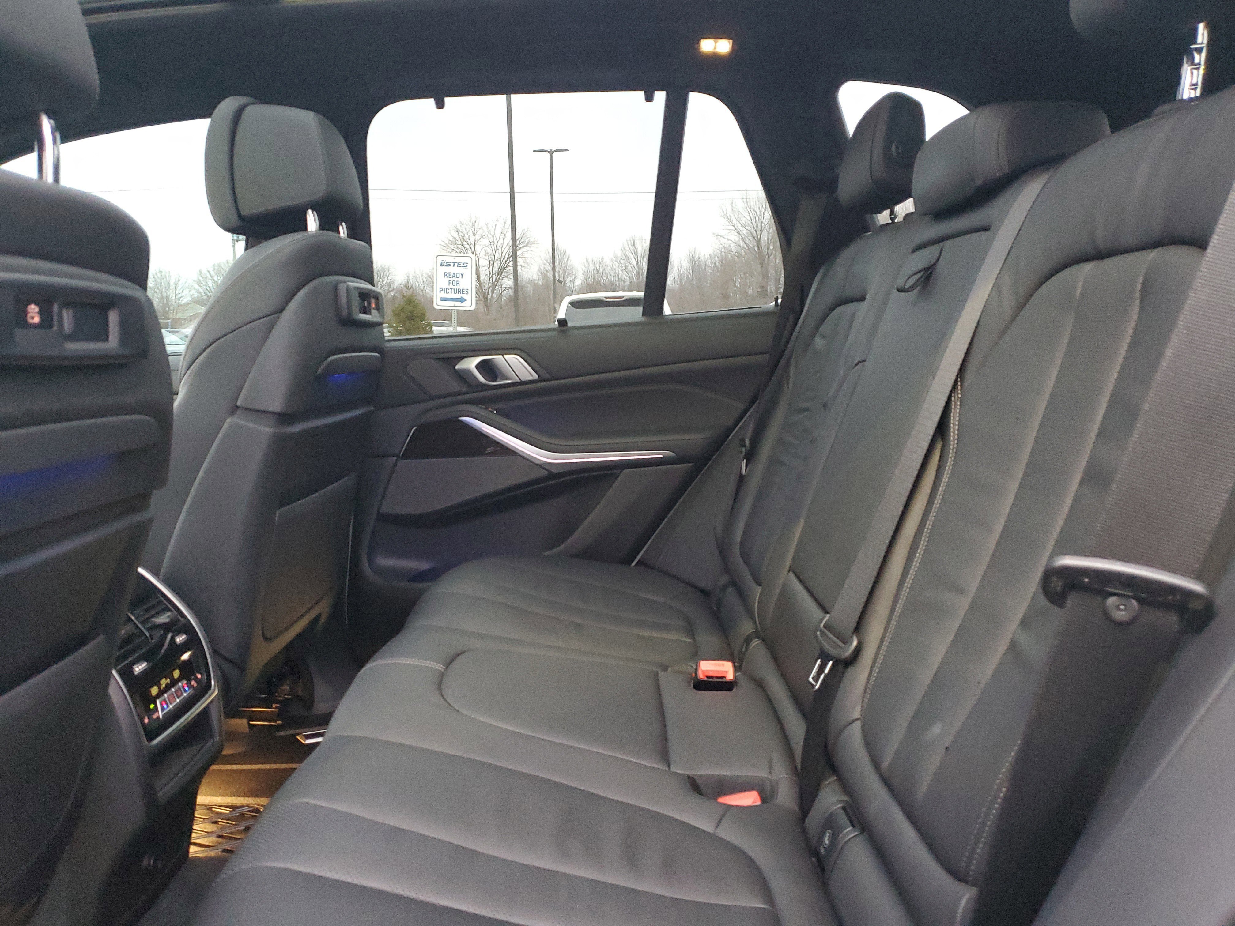 Used 2019 BMW X5 xDrive50i w/ M Sport Package image 10