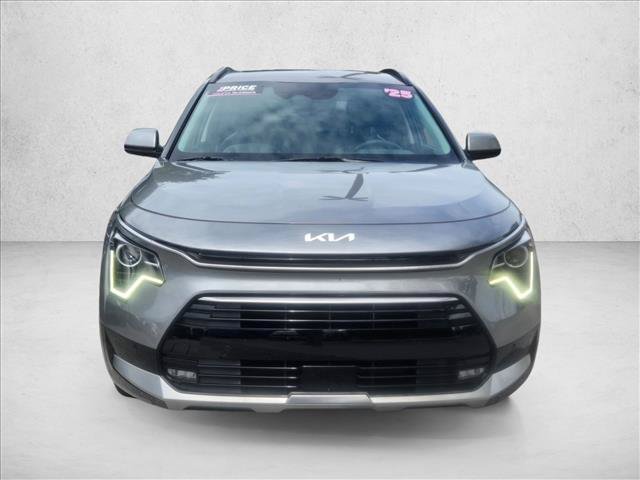 Used 2025 Kia Niro FWD image 2