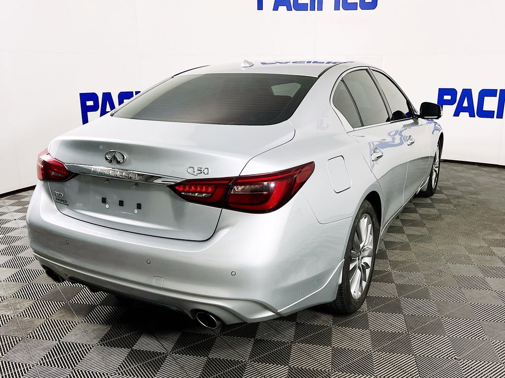 Used 2019 INFINITI Q50 Luxe w/ Essential Package (3.0T Luxe) AWD/4WD image 9