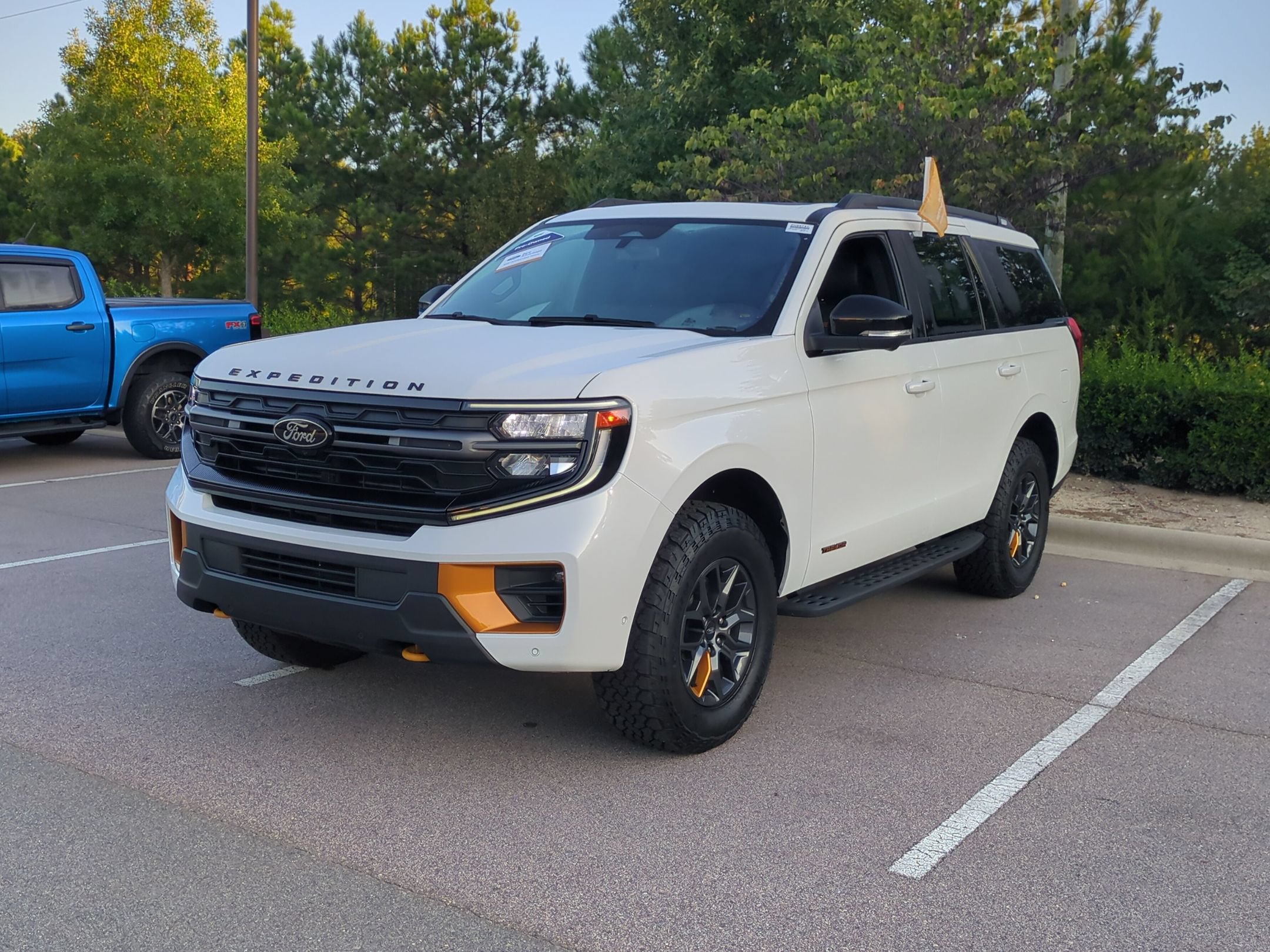 Certified 2025 Ford Expedition Tremor AWD/4WD image 8