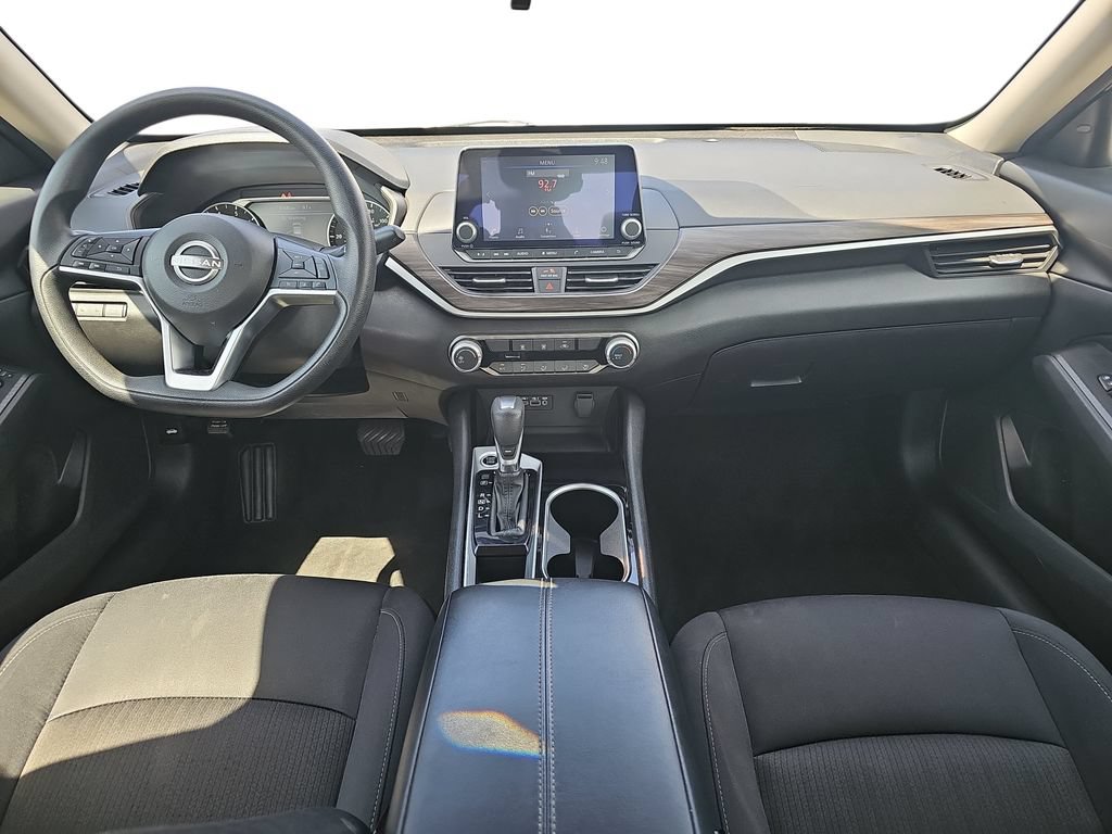 Used 2024 Nissan Altima 2.5 SV FWD image 9