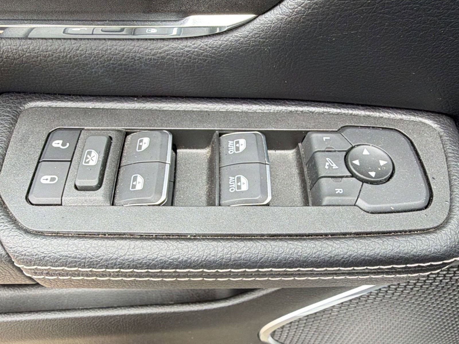 Used 2025 RAM 1500 Laramie w/ Sport Appearance Package AWD/4WD image 21