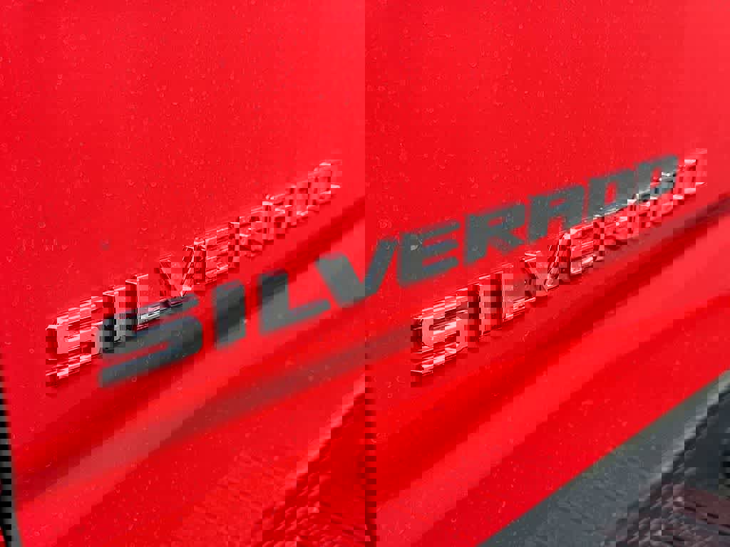 Used 2025 Chevrolet Silverado 1500 LT image 10