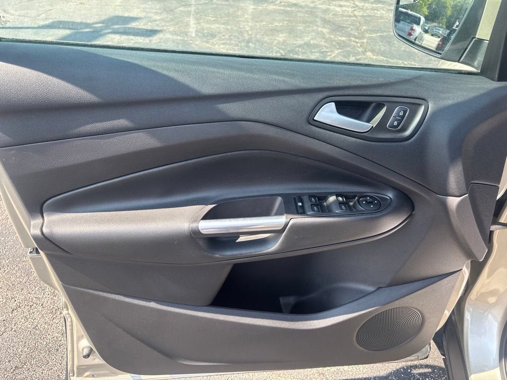 Certified 2018 Ford Escape SE w/ SE Sync 3 Package FWD image 11