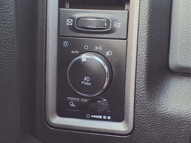 Used 2018 RAM 1500 Express w/ Express Value Package image 21