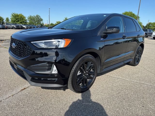 Certified 2024 Ford Edge ST-Line AWD/4WD image 2