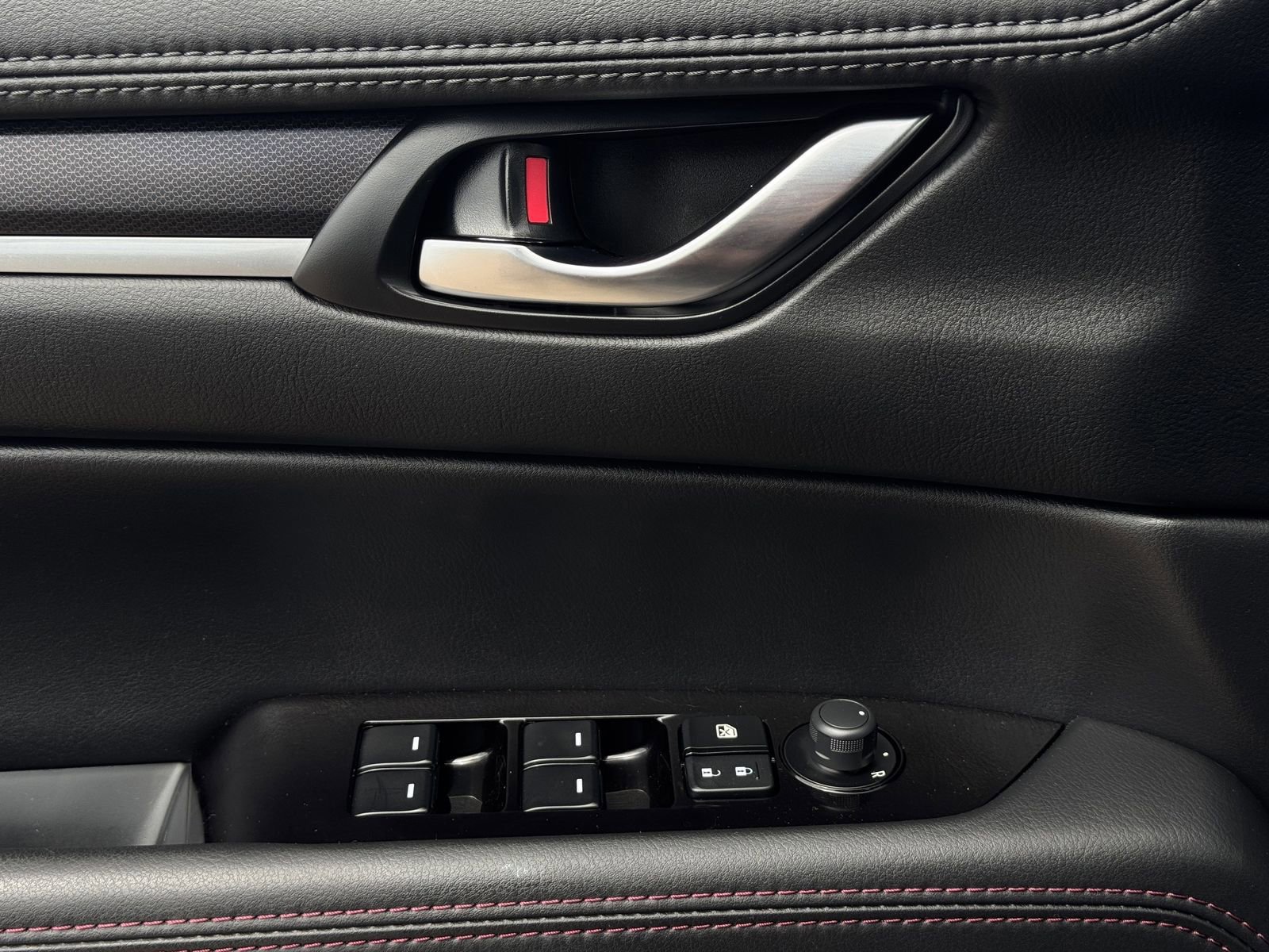 Used 2023 MAZDA CX-5 Carbon Edition image 25