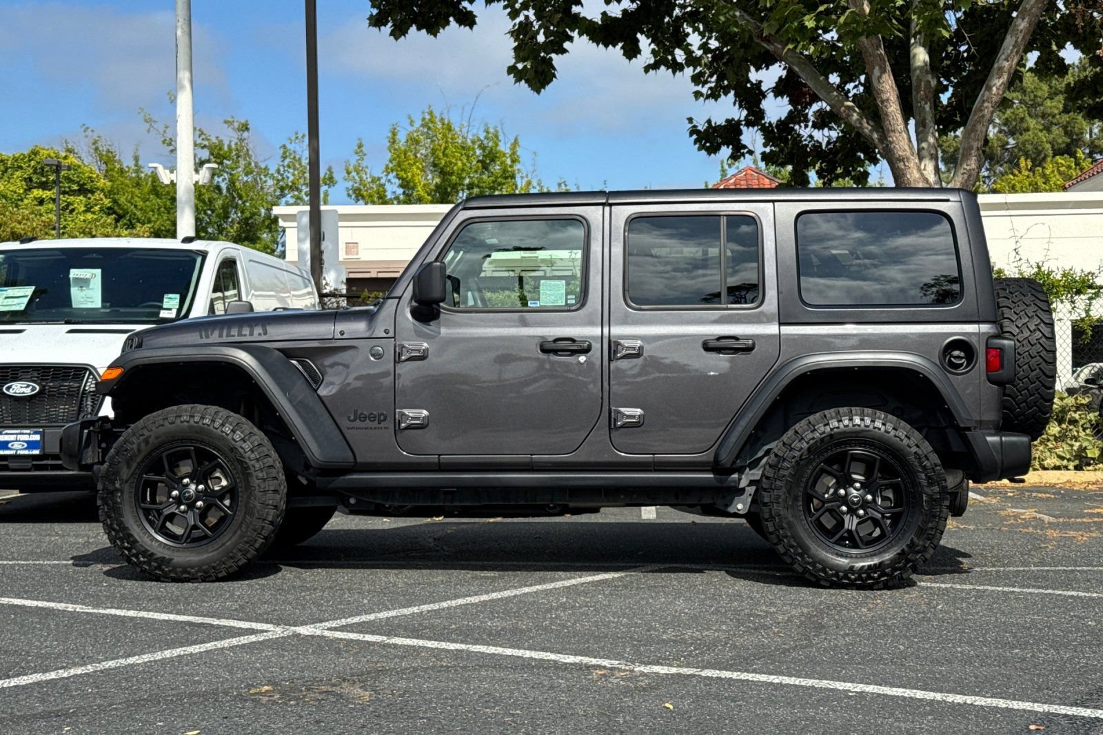 Used 2024 Jeep Wrangler Unlimited Sport AWD/4WD image 8