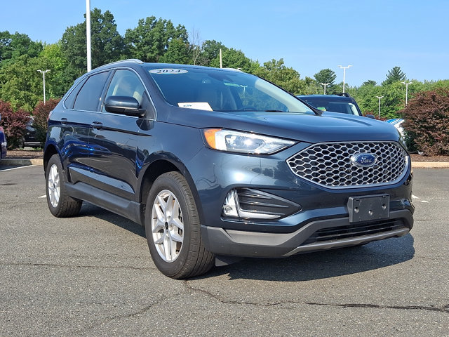 Certified 2024 Ford Edge SEL w/ Convenience Package AWD/4WD image 2