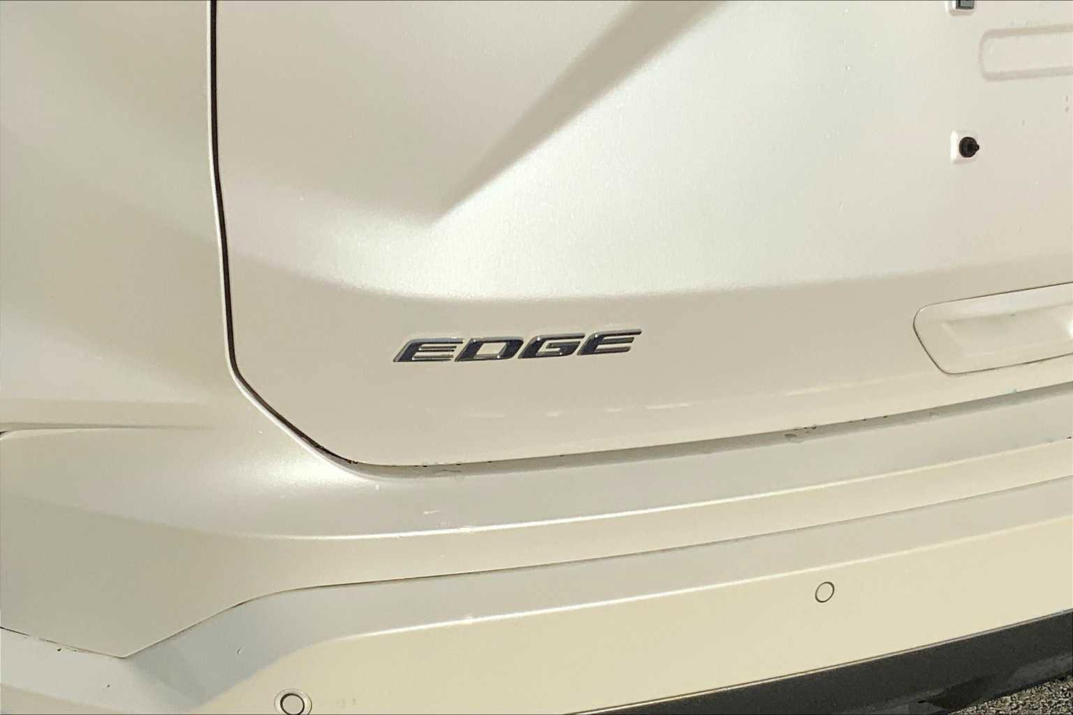 Certified 2019 Ford Edge Titanium w/ Equipment Group 301A FWD image 28