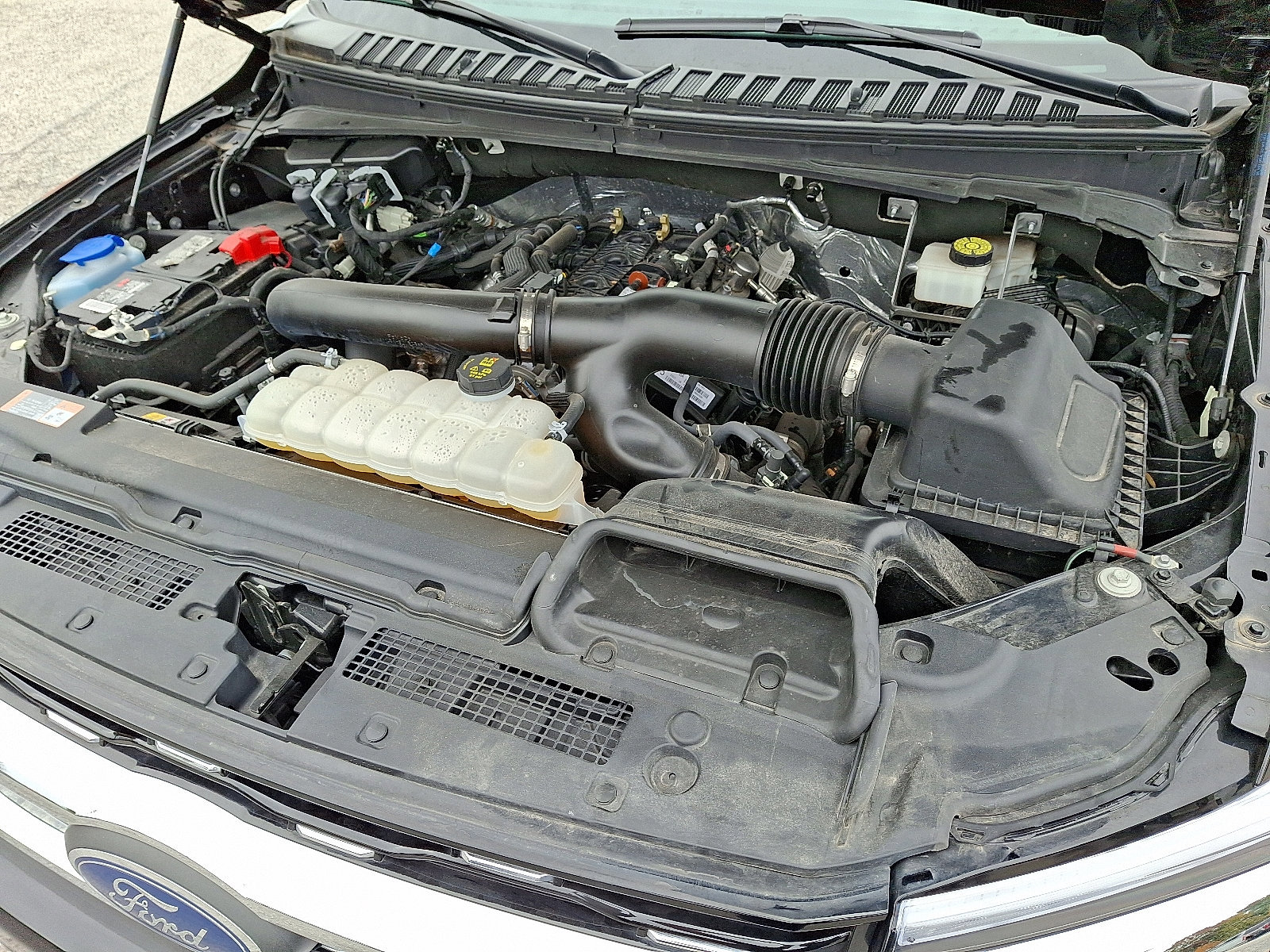 Certified 2024 Ford Expedition Limited image 32