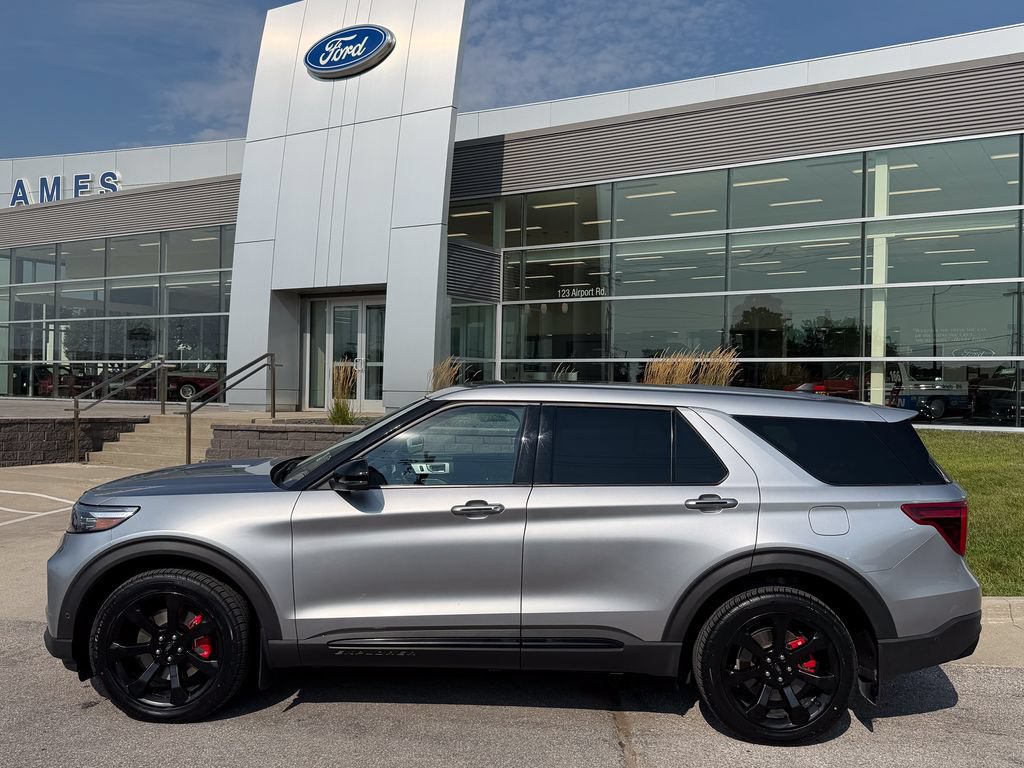 Certified 2021 Ford Explorer ST w/ Equipment Group 401A AWD/4WD image 3