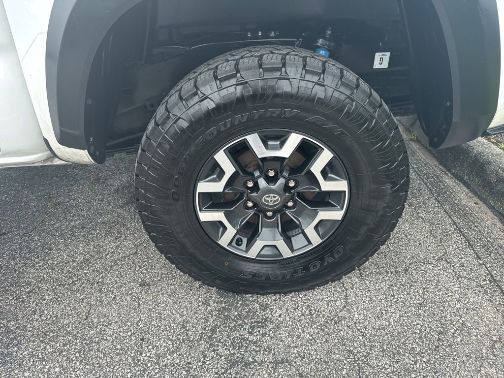 Used 2023 Toyota Tacoma TRD Off-Road w/ TRD Premium Off Road Package AWD/4WD image 14