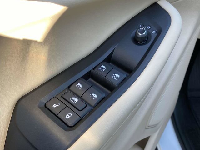 Used 2023 Jeep Grand Cherokee Limited image 23