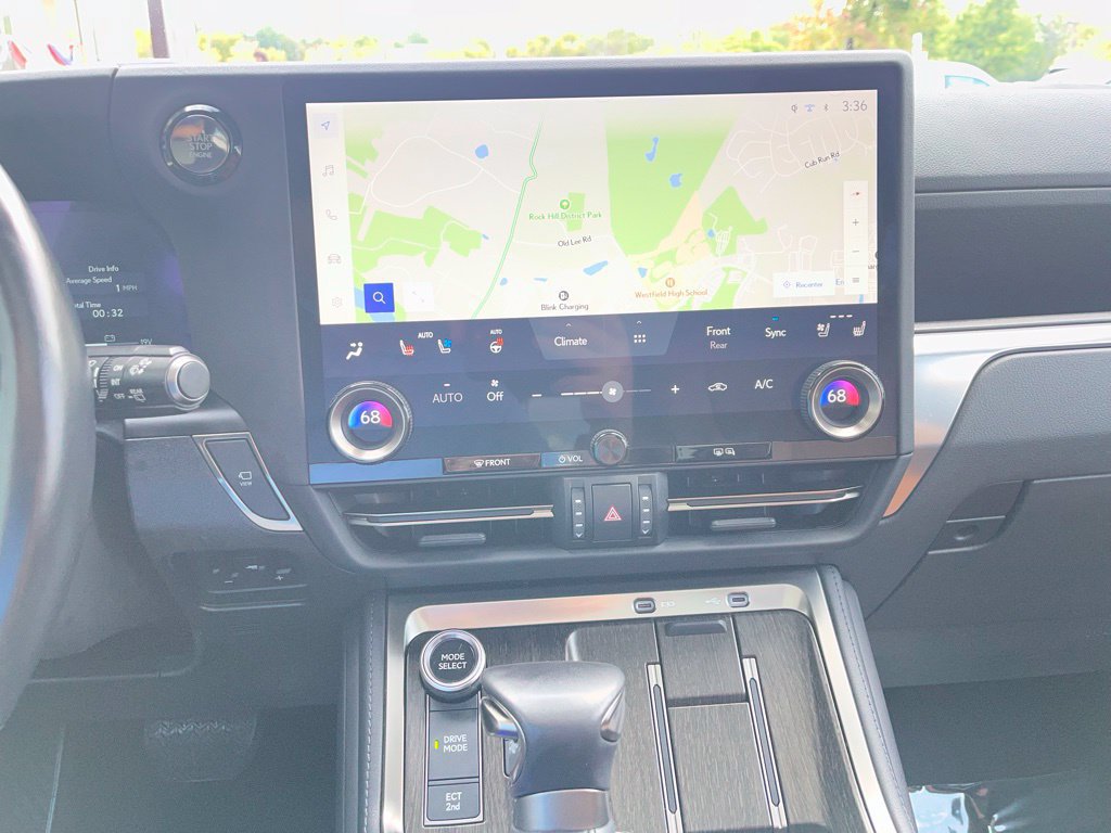 Used 2024 Lexus GX 550 w/ Accessory Package (Z1) AWD/4WD image 31