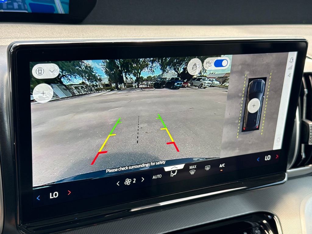 Certified 2025 Ford Expedition Active image 20