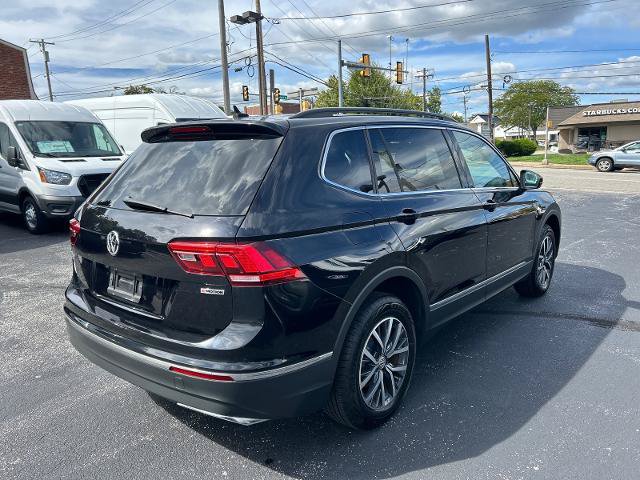 Used 2020 Volkswagen Tiguan SE w/ Panoramic Sunroof Package AWD/4WD image 16