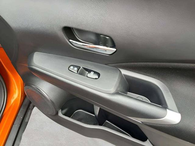 Used 2023 Nissan Kicks SV FWD image 9