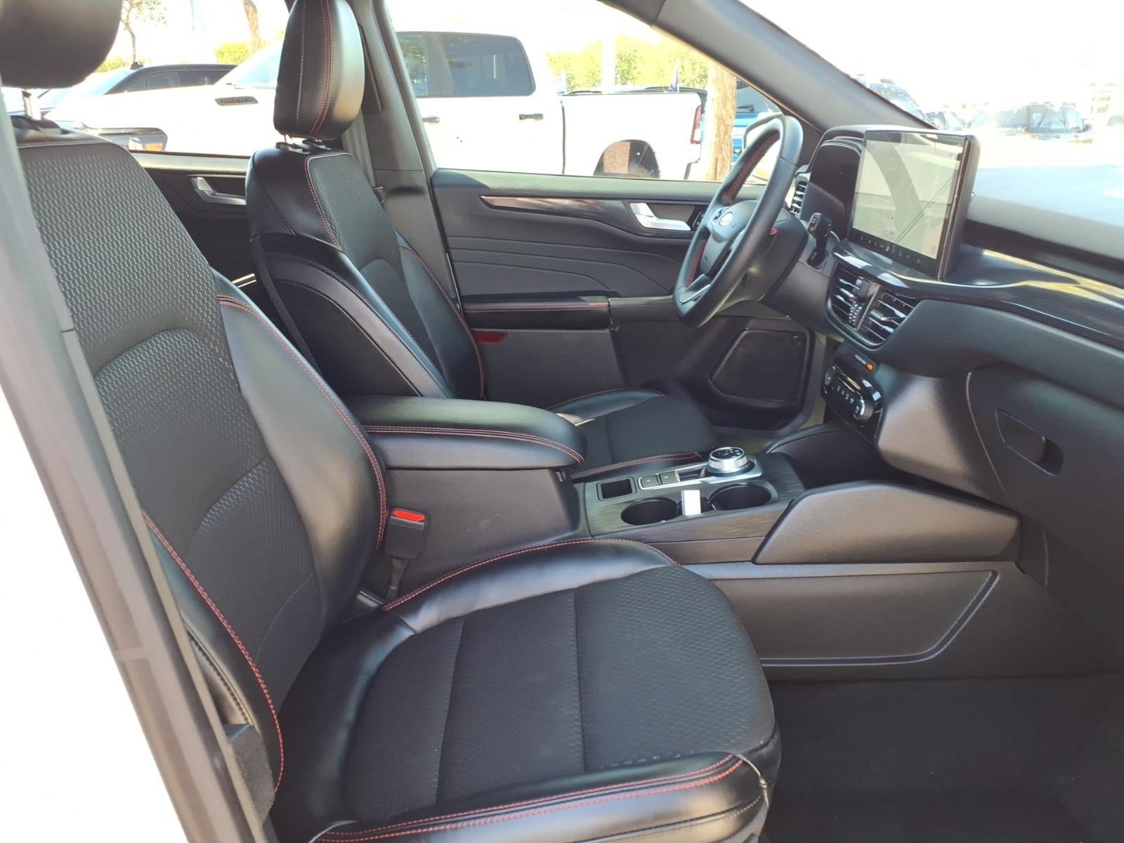 Certified 2024 Ford Escape ST-Line w/ Tech Pack #1 FWD image 11